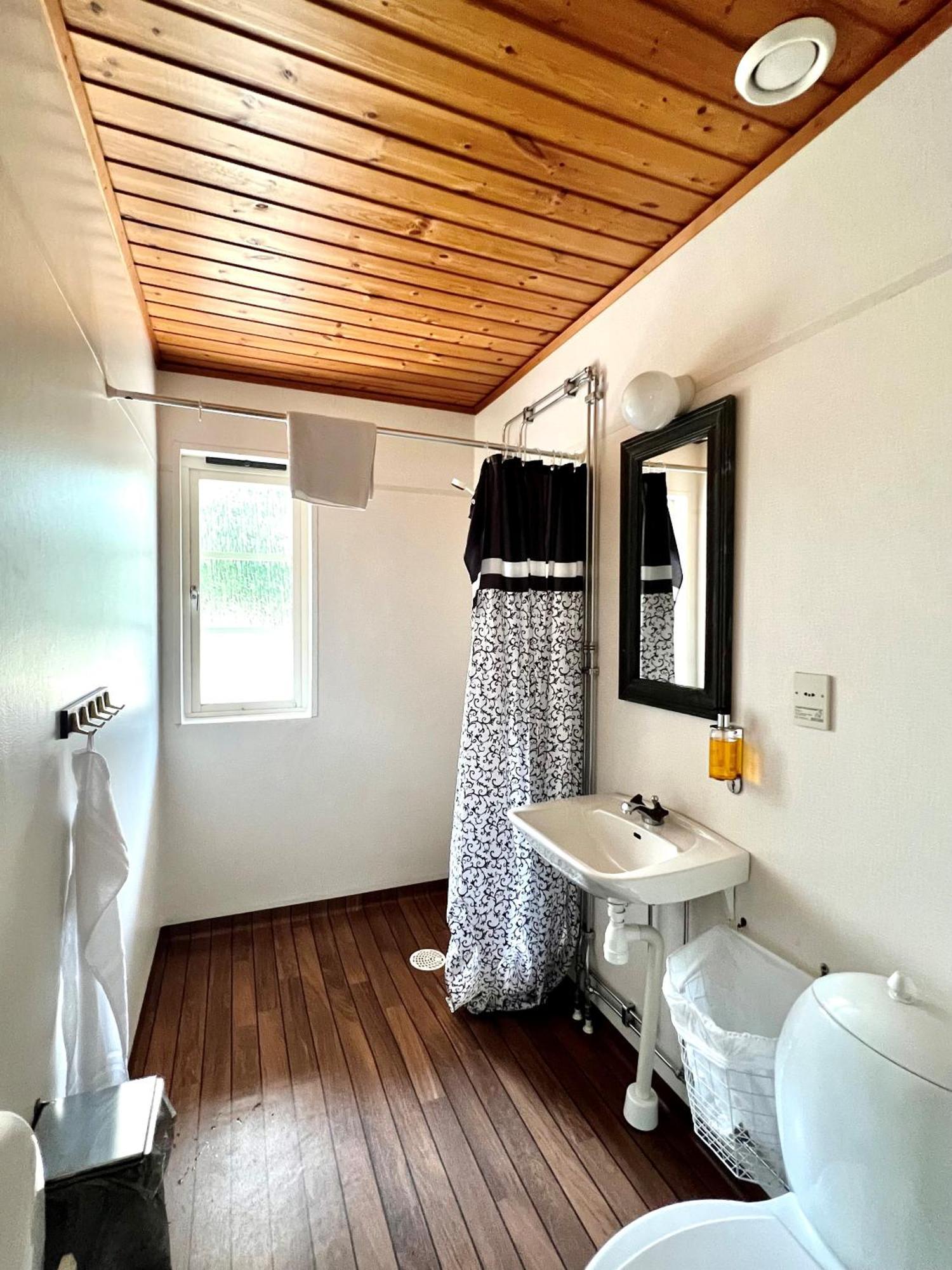 Stf Korroe Gardshotell - B&B Linneryd 外观 照片